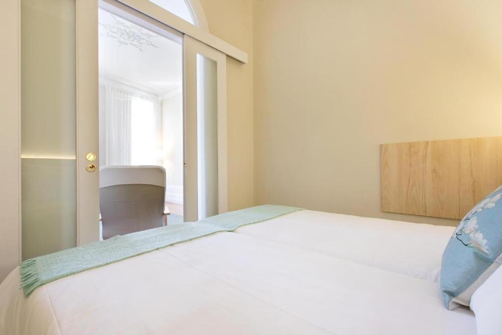 Pretty Clerigos 132 Apartment Porto Bagian luar foto